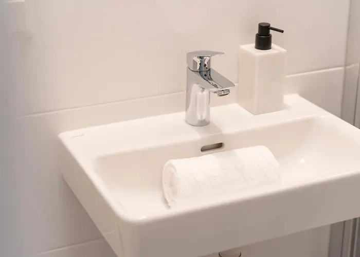 Josef's I Urban Living I Premium 06 *