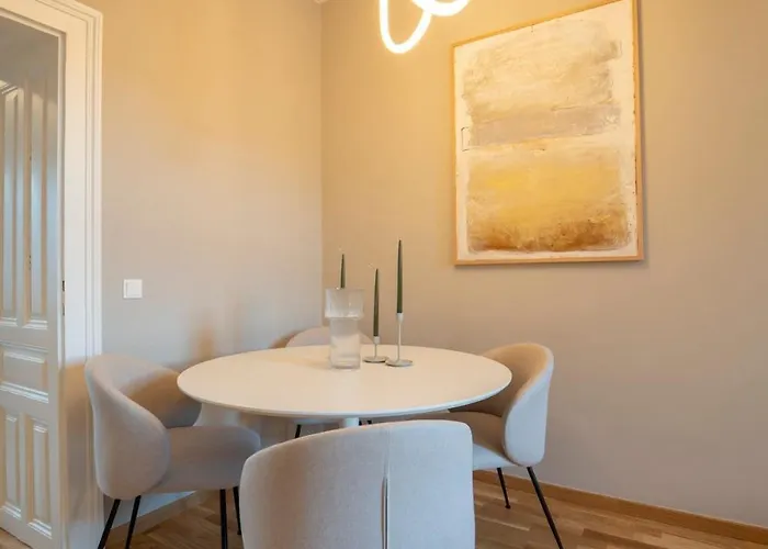 Josef's I Urban Living I Premium 06 Apartment